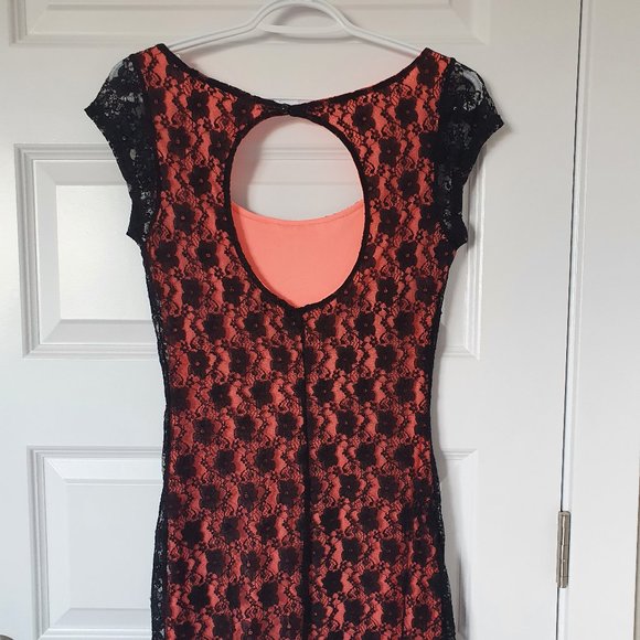 retro doll - bodycon skater dress (Medium) - Picture 2 of 2